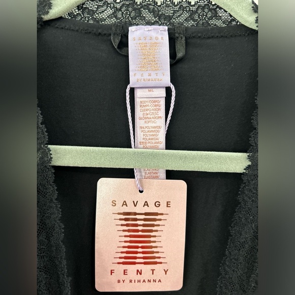 NWT Savage X Fenty By Rihanna Black Lace Trimmed Robe Size M/L Sexy Lingerie - Picture 3 of 11